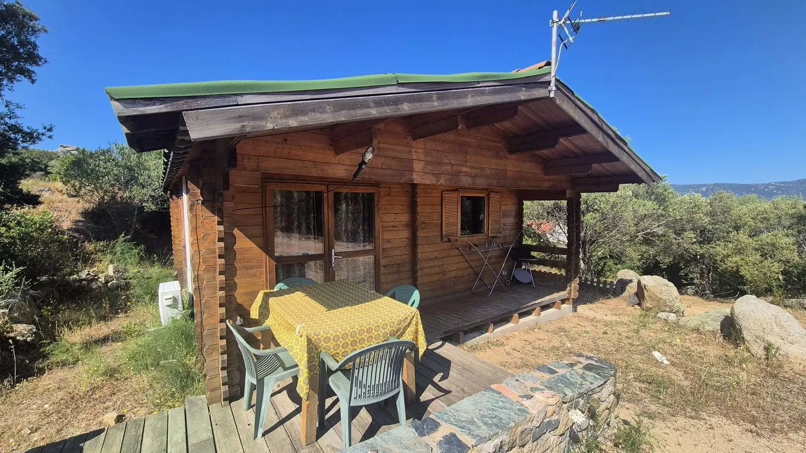 Vue intérieure d'un chalet de Muriel en Corse